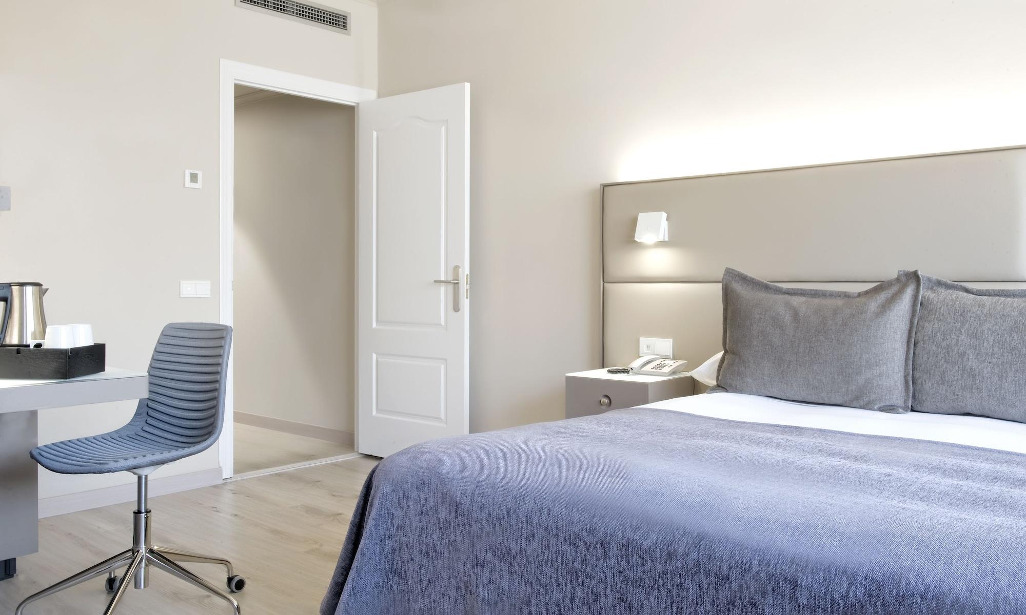 Salles Pere Iv Hotel 4*