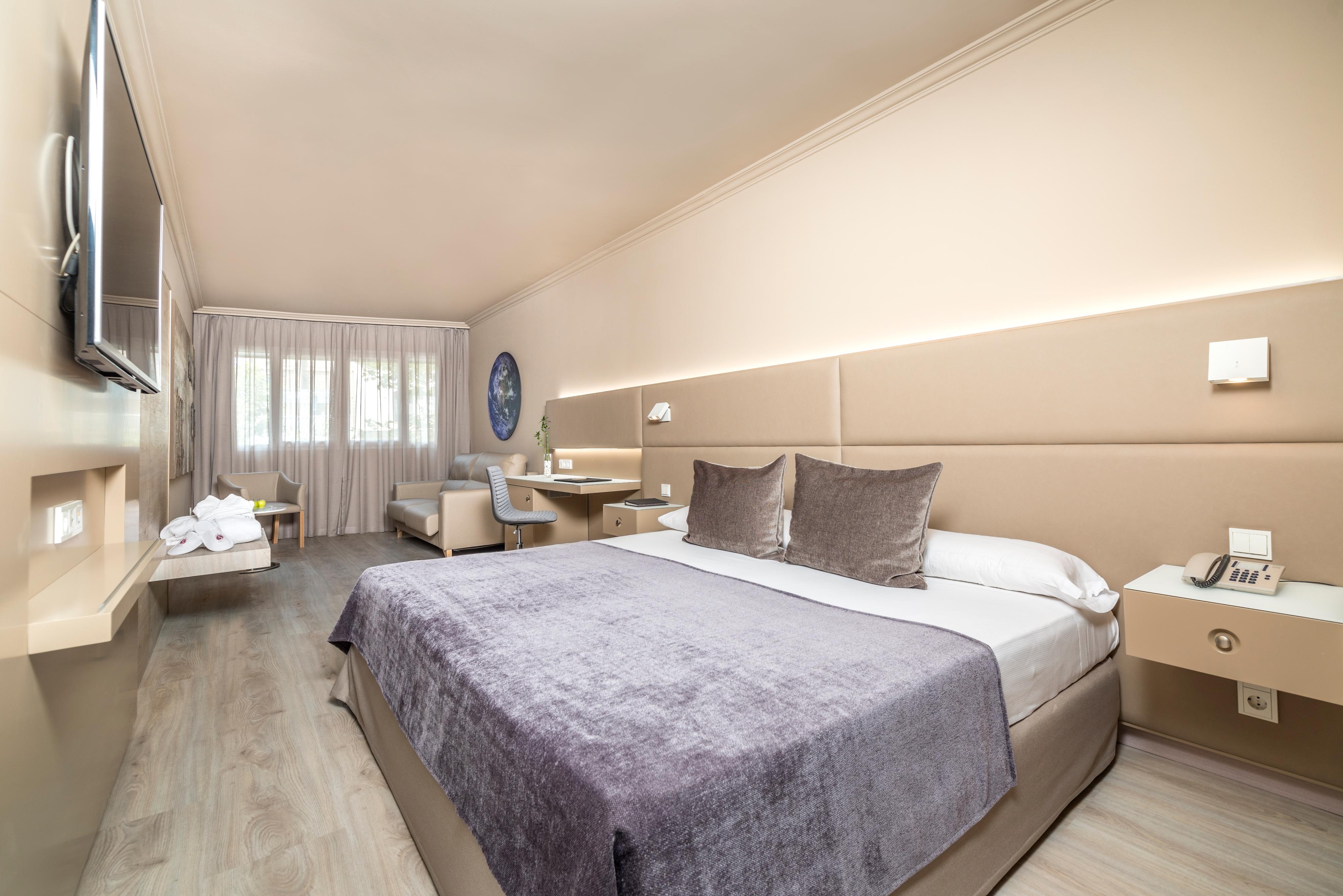 Salles Pere Iv 4* Barcelona