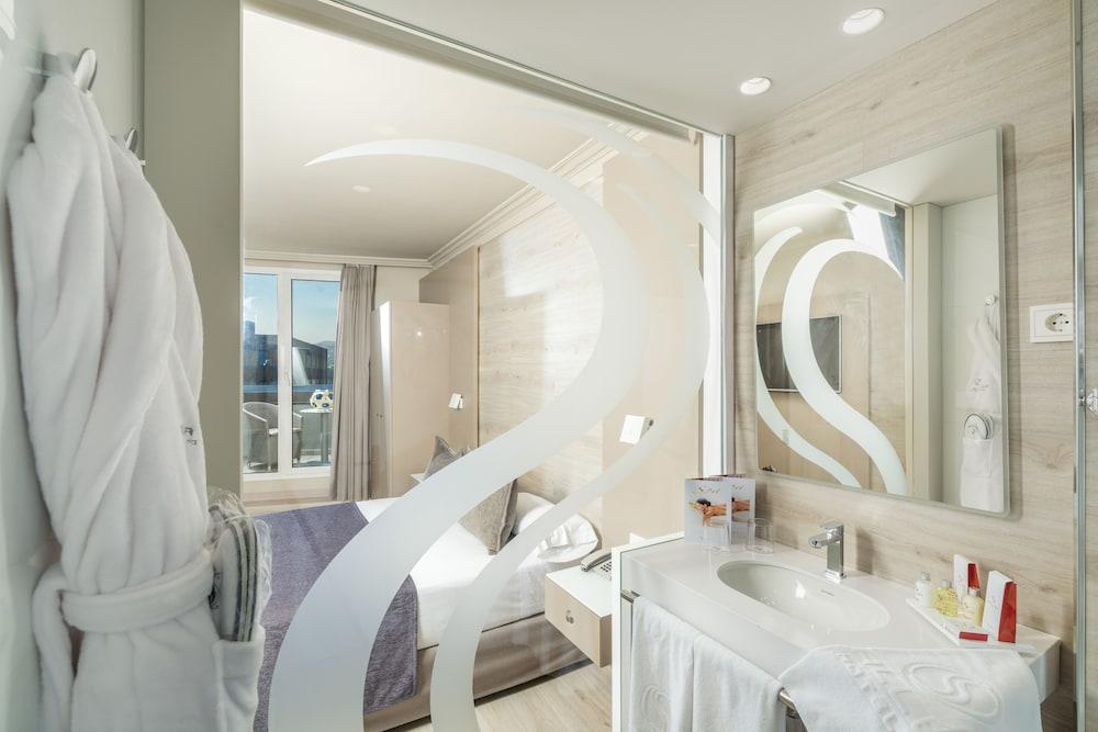 Salles Pere Iv 4* Barcelona